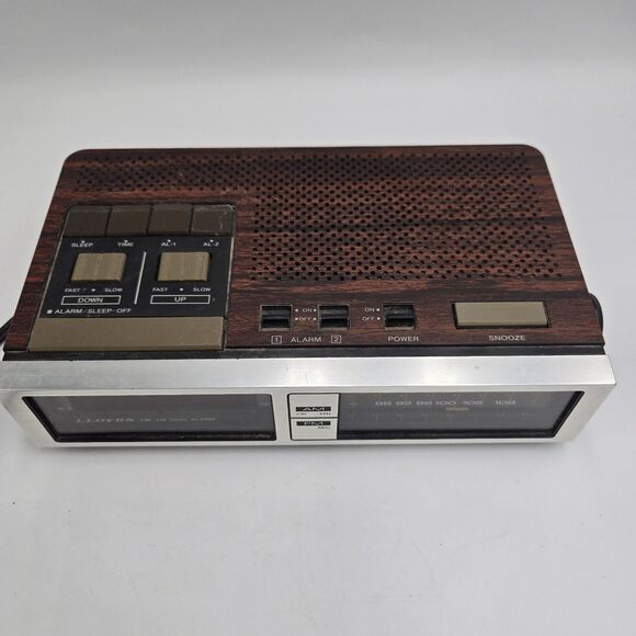 Vintage LLOYD’S AM/FM Electronic Digital Alarm Clock Radio J204B Tested Works - Picture 8 of 10